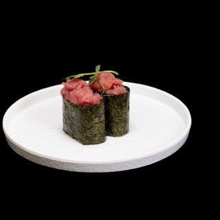 151.Gunkan tuna