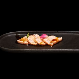 175.Tataki salmone