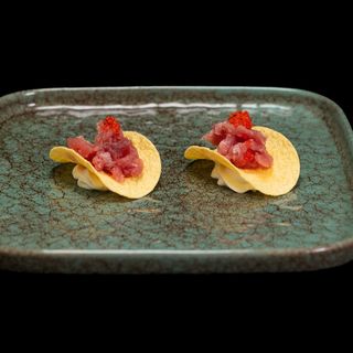 140.Chips tuna