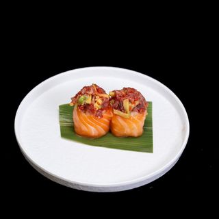 164.Gio salmon spisi tuna
