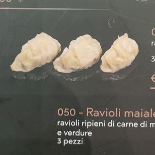050-Ravioli maiale 4pezzi