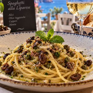 Spaghetti alla Liparese