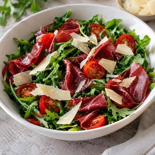 Bresaola,rucola e scaglie di parmigiano