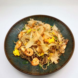 YAKI SOBA CON PESCE