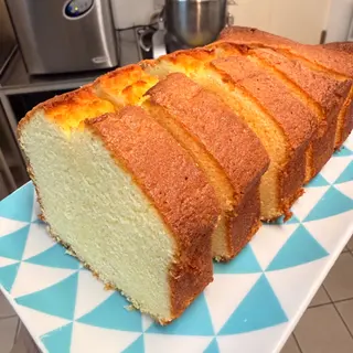 Lemon Plumcake