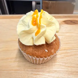 2 Mango Cupcakes