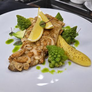 Filetto di orata al burro con scaglie di mandorle