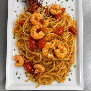 Linguine con astici e gamberetti