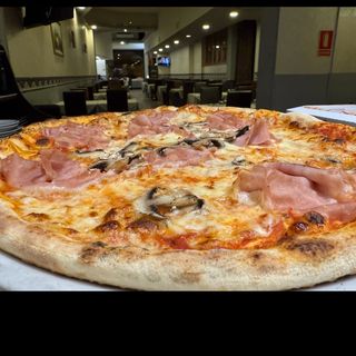 Prosciutto funghi