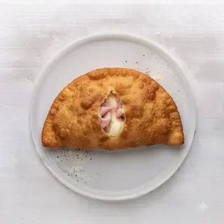 Panzerotto Prosciutto e Provola
