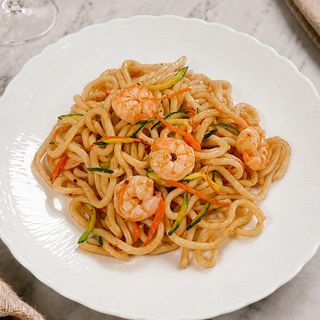 Udon saltato con verdure