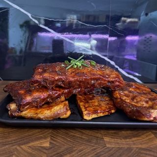 Costine in salsa barbecue