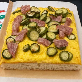 Bianca frittata di zucchine e salame