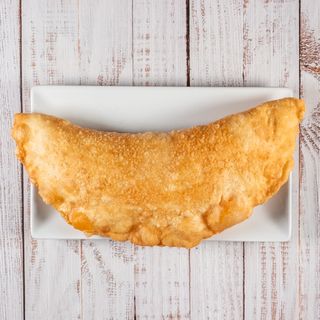 Panzerotto ventricina e mozzarella