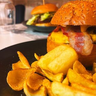 Bacon cheese burger