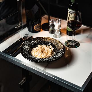 Spaghetti cacio e pepe
