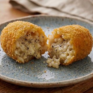 Arancino artigianale Cacio e Pepe