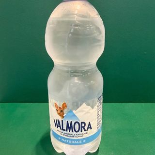 Acqua naturale