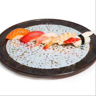 235 Sushi nigiri mix
