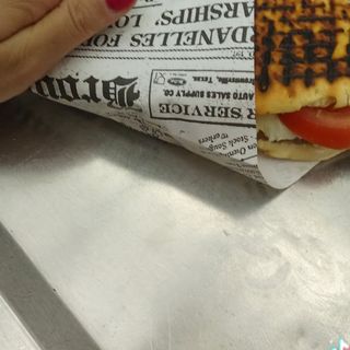 Panino con salsiccia e friarielli