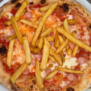 Pizza Wrustel e patatine