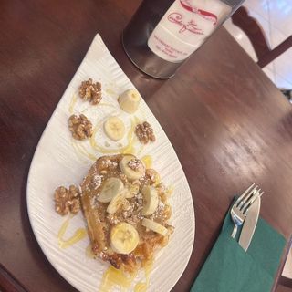 Waffle burro di arachidi banana e noci