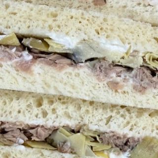 Tramezzino tonno e carciofini