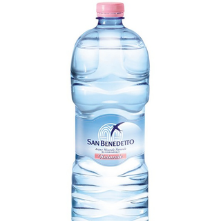 Acqua naturale