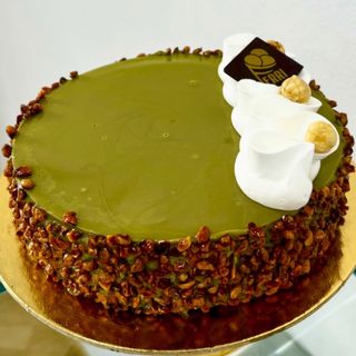Torta nocciola e pistacchio - 8 persone