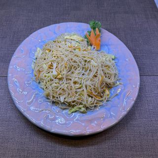 114. Spaghetti di riso con verdure