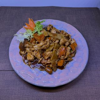 333. Pollo saltato con mandorle