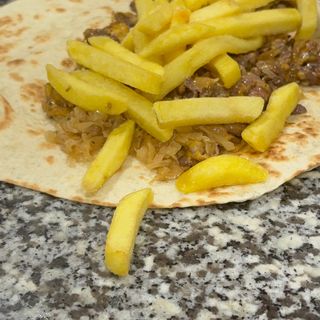 Piadina hamburger di scottona e patatine