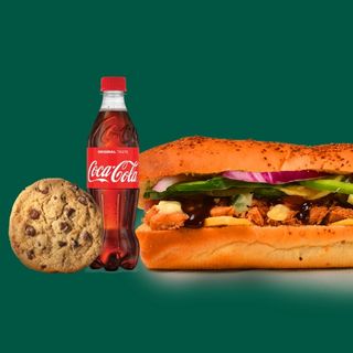 BBQ Chicken Footlong with 500ml Drink+ Chocolate Chip Cookie