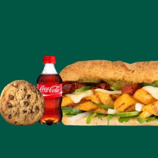 Tandoori Chicken Footlong+ 350Ml Drink+ Chocolate Chip Cookie