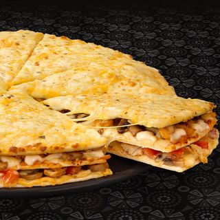 Triple-Decker Chicken Large Pizza