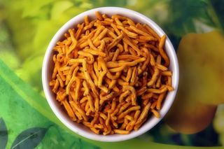 Tikha Gathya Garlic flavour