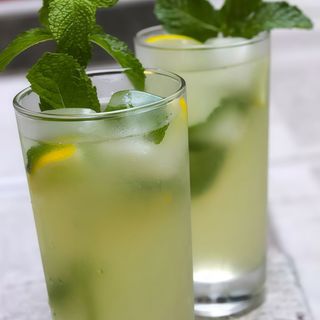 Lemon and Mint Juice