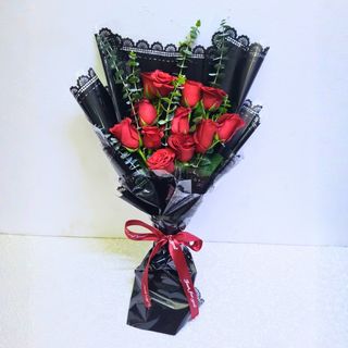 Red Dozen Roses