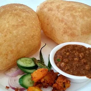 Chana Bhatura