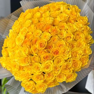 100 Yellow Roses