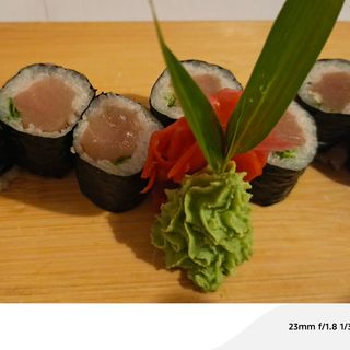 Tuna Roll (Tekka Maki)