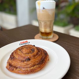 Cinnamon Rolls (N)