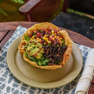Vegan Mexikenya Salad