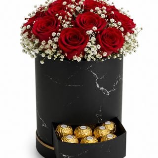 Golden Kiss Flower Box