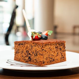 Banana cake