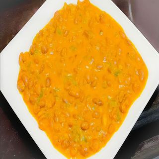 Swahili coconut beans curry with 2 chapatis 