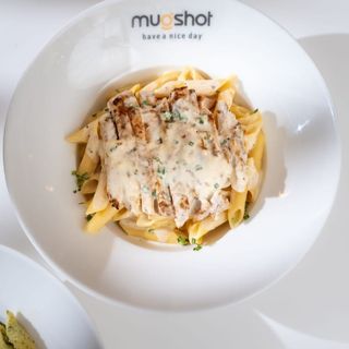 Chicken Alfredo pasta