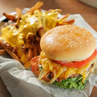 3 Pieces Chicken Wings +chips+ Burger