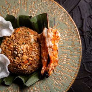 Nasi goreng with chicken & shrimp