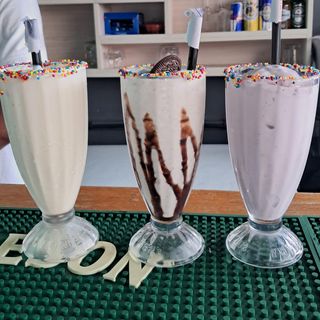Blueberry Milkshake